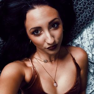 Meet your Posher, Makayla